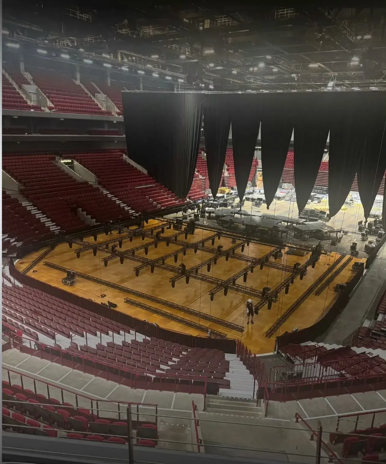 绝对不会像, tenan, 较大的一次