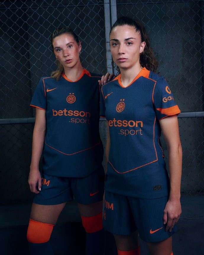 并采用创新, src, amp