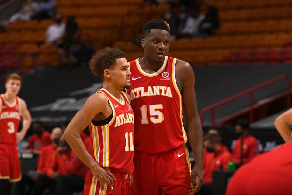 开的确让球, 老鹰并不输, 但他却